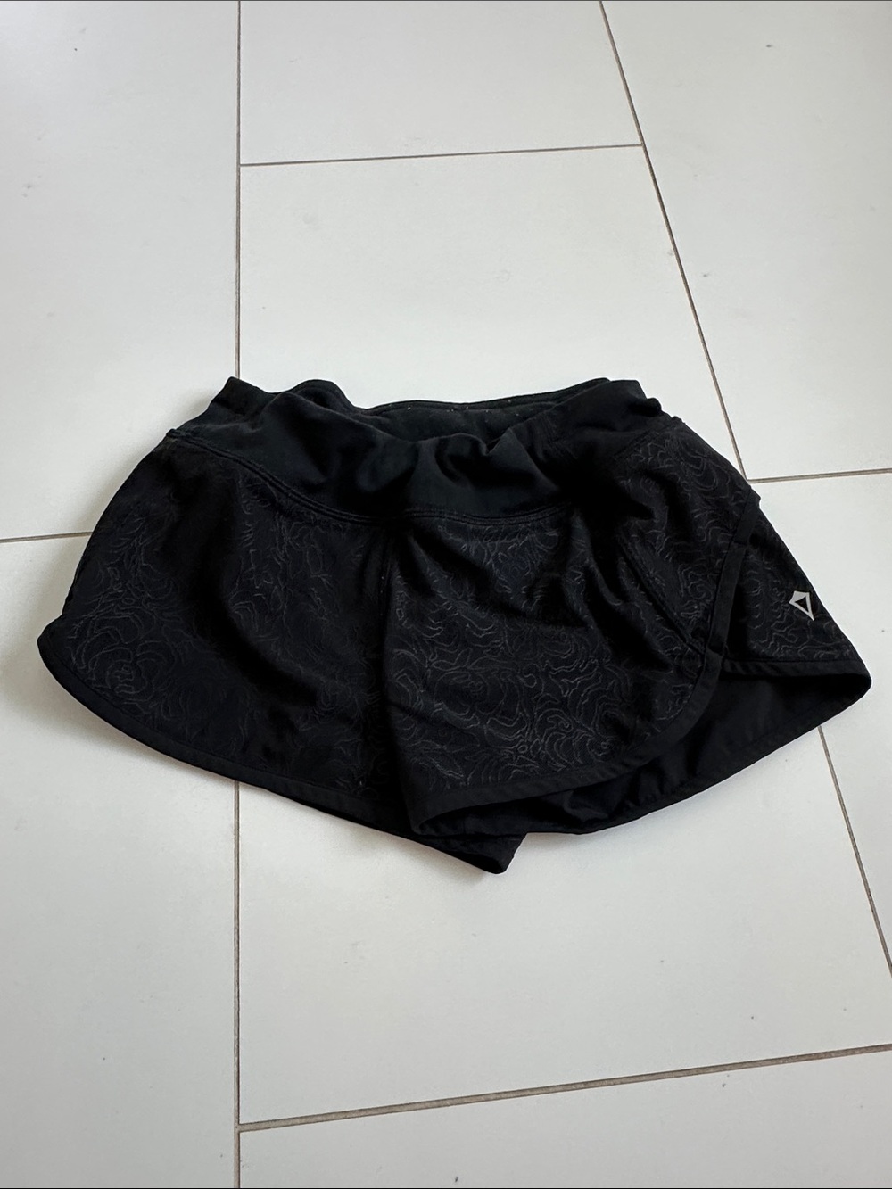 IVIVVA by LULULEMON Black Lace Speedy Short Lined Girl's Special Edition
 12
